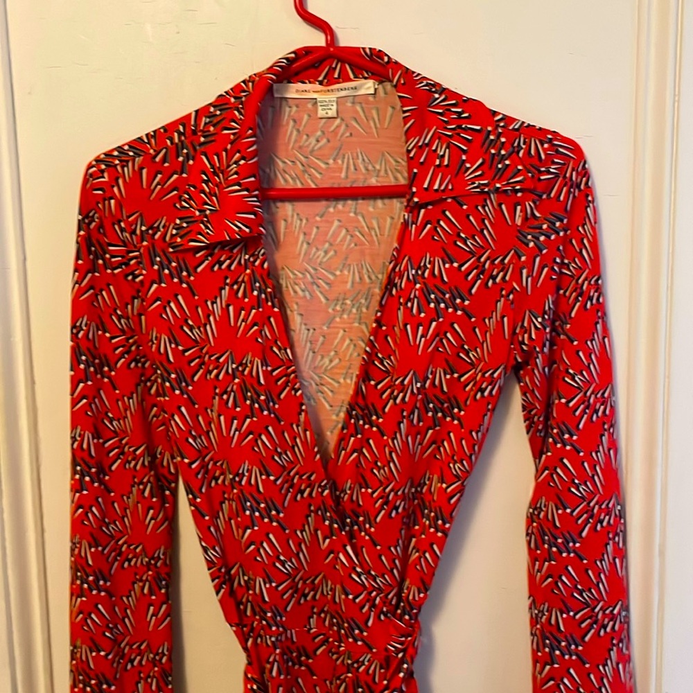 Diane von Furstenberg silk wrap dress size 4 red vintage